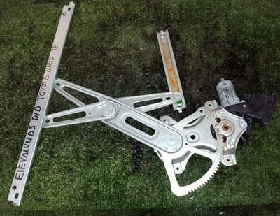 Elevalunas delantero derecho TOYOTA AURIS 1.8 16V CAT