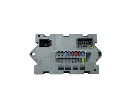 Caja reles / fusibles JAGUAR XE R-Sport