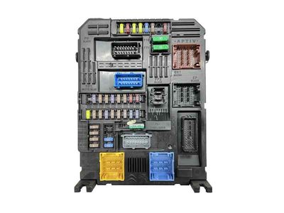 Caja reles / fusibles PEUGEOT 208