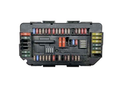 Caja reles / fusibles BMW SERIE 1 LIM.