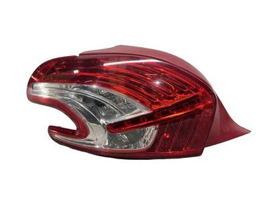 Piloto trasero izquierdo PEUGEOT 208 1.6 HDI FAP